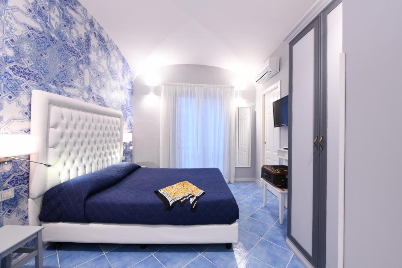 Aparthotel Casamalfi Centro Storico 2*